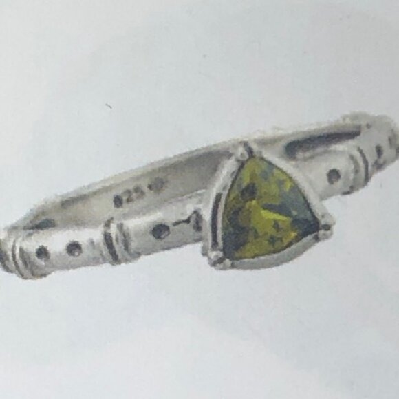 Belle Fleur Ring - Green - Triangle Ring (Size 7) - Picture 2 of 2